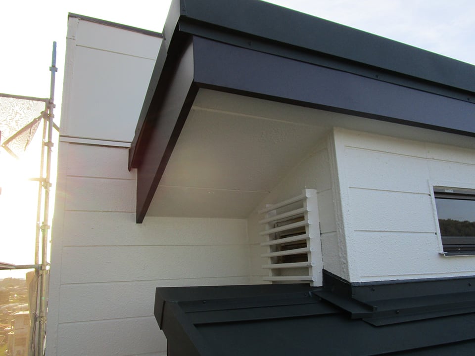屋根板金カバー工事、外壁ルミステージ塗装工事